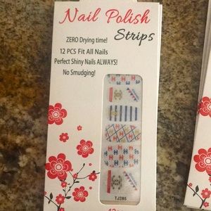 Fashion Nails Stickers Sets of 3